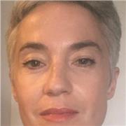 Rédactrice avec 8 ans d'expérience et libraire avec 10 d'expérience propose cours FLE tous niveaux.